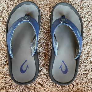 Olukai flip flops size 13